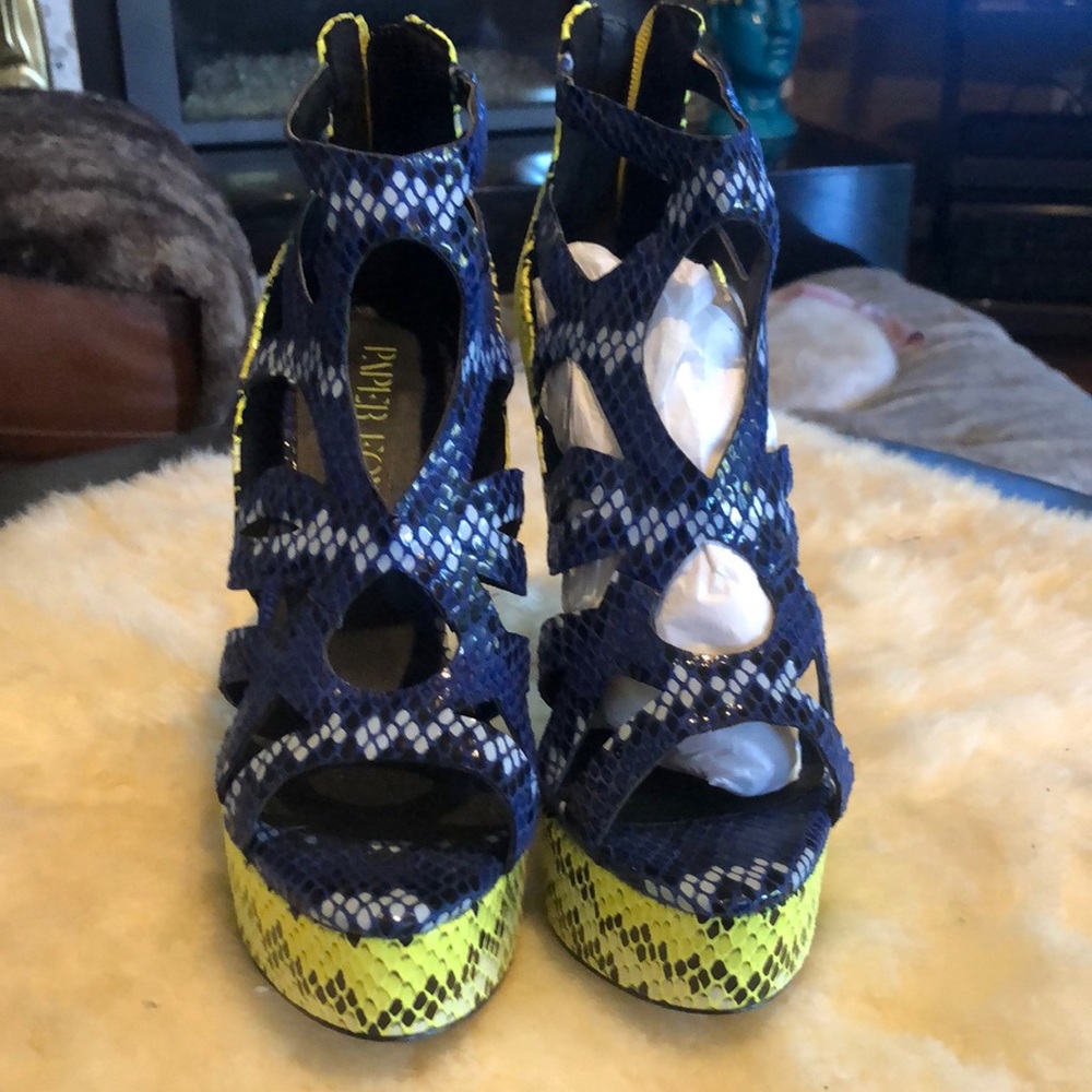 Eye-popping sexy stilettos